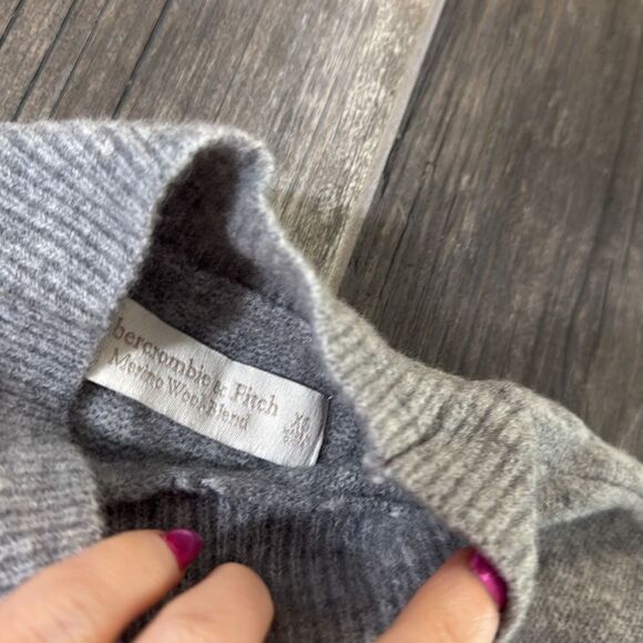 Abercrombie Merino Wool Blend Mock Neck Gray Sweater – Size XS - Picture 6 of 6